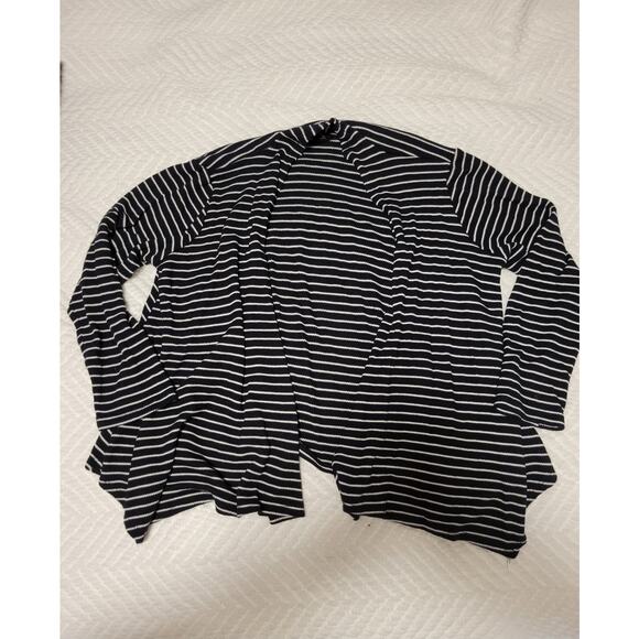 This & More Black and White Stripped Light Weight Juniors Cardigan Size L - Picture 1 of 4